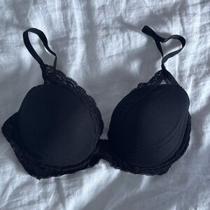 NWOT Natori Feathers Black Lace Trim Bra